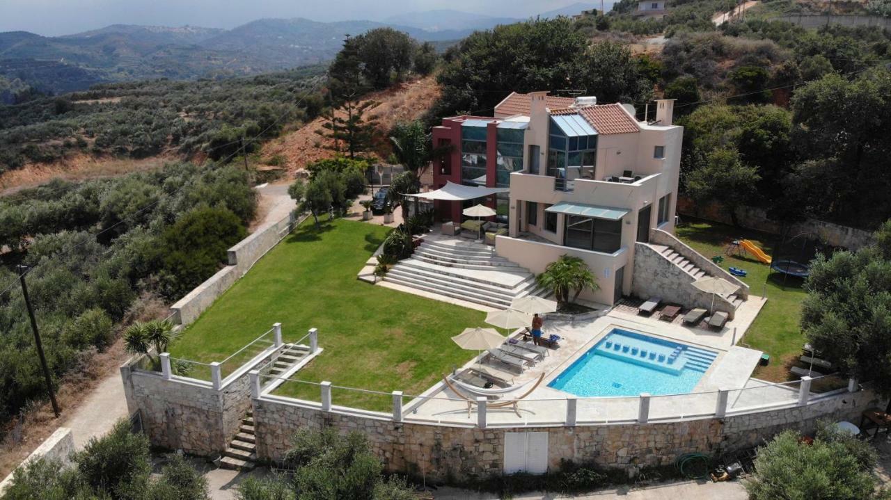 Provarma Hills Luxury Villa Gerani Gerani  Exterior foto