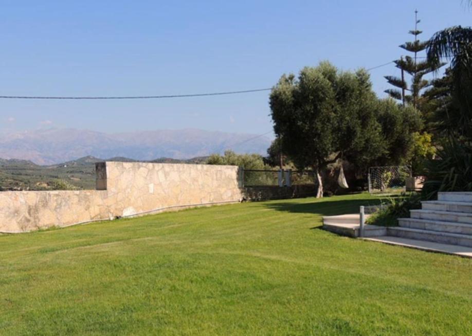 Provarma Hills Luxury Villa Gerani Gerani  Exterior foto